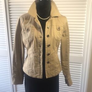 Brown jean jacket. Size small. Cotton/spandex.